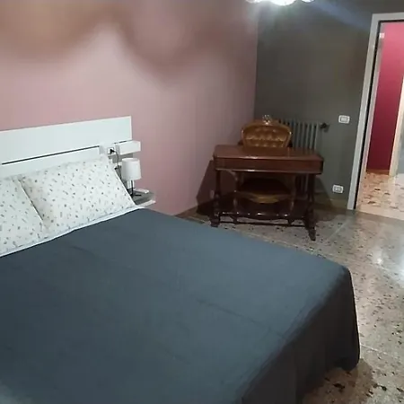 Lejlighed La Casa Di Giulia, Trilocale Con Balcone E Giardino Brescia