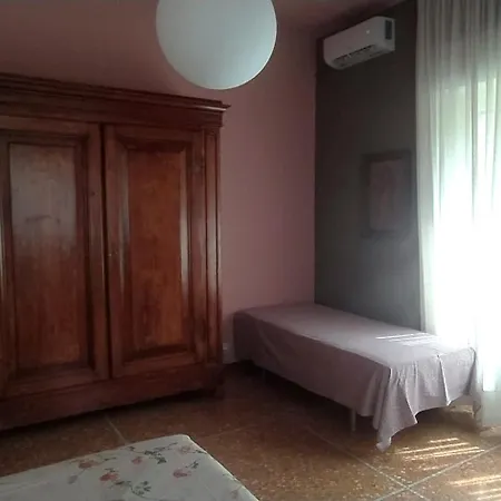 La Casa Di Giulia, Trilocale Con Balcone E Giardino شقة
