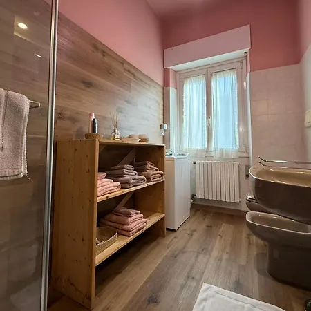 Appartamento La Casa Di Giulia, Trilocale Con Balcone E Giardino Brescia