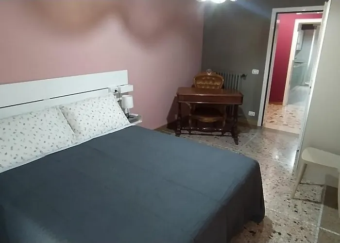 Lejlighed La Casa Di Giulia, Trilocale Con Balcone E Giardino Brescia