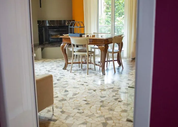 La Casa Di Giulia, Trilocale Con Balcone E Giardino * Brescia