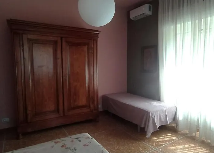 La Casa Di Giulia, Trilocale Con Balcone E Giardino Apartment