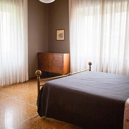 La Casa Di Giulia, Trilocale Con Balcone E Giardino Appartement
